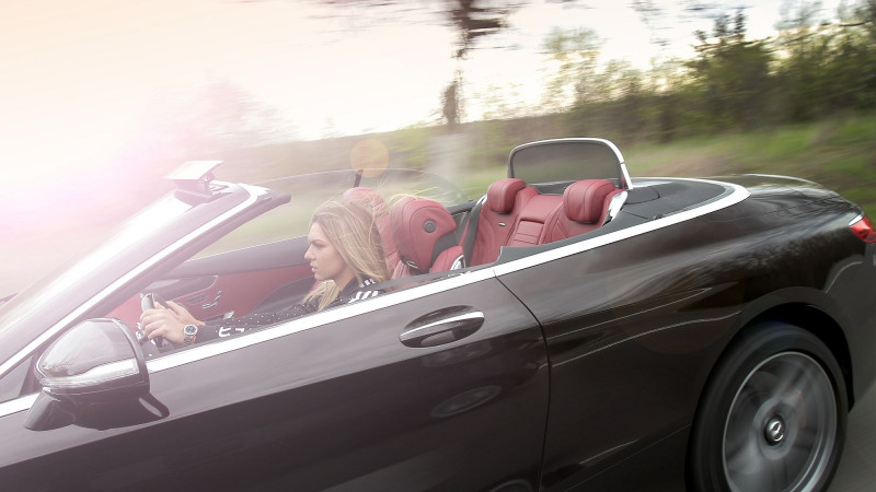 “Driving Performance”: Simona Halep va conduce un Mercedes-AMG S63 4MATIC Cabriolet pe durata sezonului cald