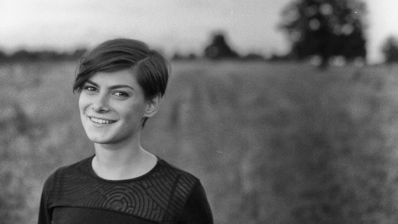 Nu e doar un ananas. E Una Cosa Mas