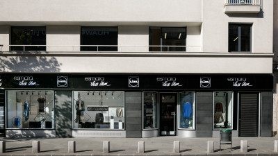 Lidl deschide primul său pop-up store din Rom&acirc;nia, pentru colecția de haine &bdquo;esmara by Heidi Klum&rdquo;