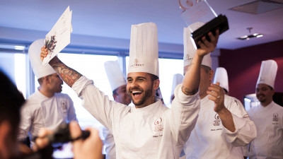 Renumitul Pastry Chef Diego Lozano sustine la Horeca School un nou curs de specializare in arta cofetariei