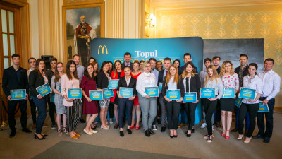 34 de studenți angajați la McDonald’s au fost premiați la cea de a 12-a ediție a Burselor McDonald’s