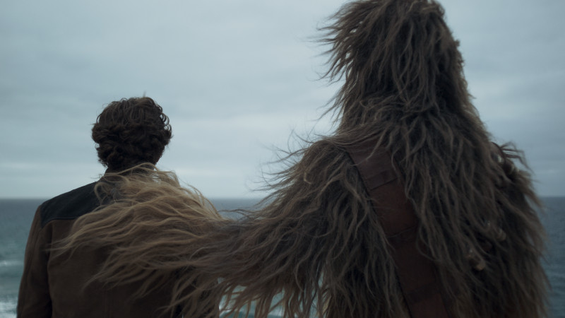 Cel mai bun pilot din galaxie aterizează la cinema în „SOLO: O Poveste Star Wars”