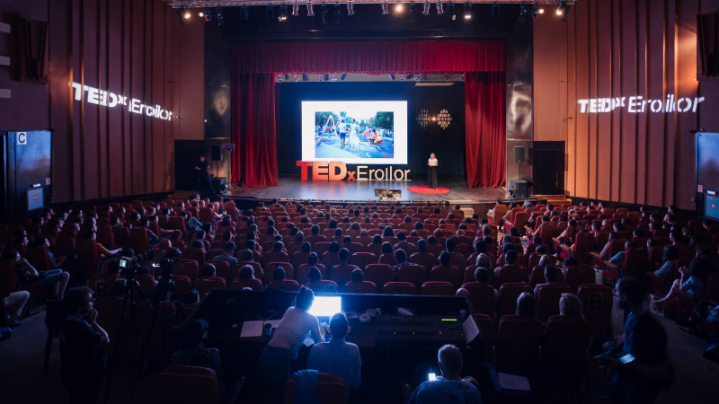 TEDxEroilor 2018 - Mind The Gap