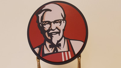 KFC România, deţinut de holdingul Sphera Franchise Group S.A., a câştigat premiul Francizatul Anului la Convenţia Internaţională a Francizaţilor YUM! din Orlando, SUA