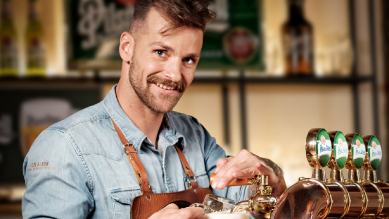 Pilsner Urquell recrutează primul Tapster din România
