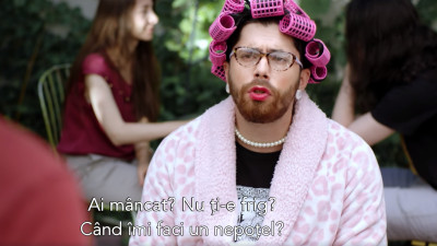 "Ori imi dai cheile, ori imi faci un nepotel"