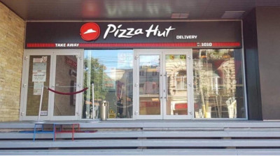 Constănţenii se pot bucura de produsele Pizza Hut la ei acasă. Pizza Hut Delivery ajunge şi în Constanţa