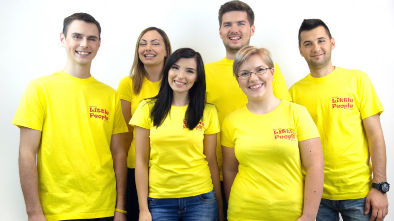Galben este culoarea curajului România poartă galben în semn de solidaritate față de cei care luptă împotriva cancerului