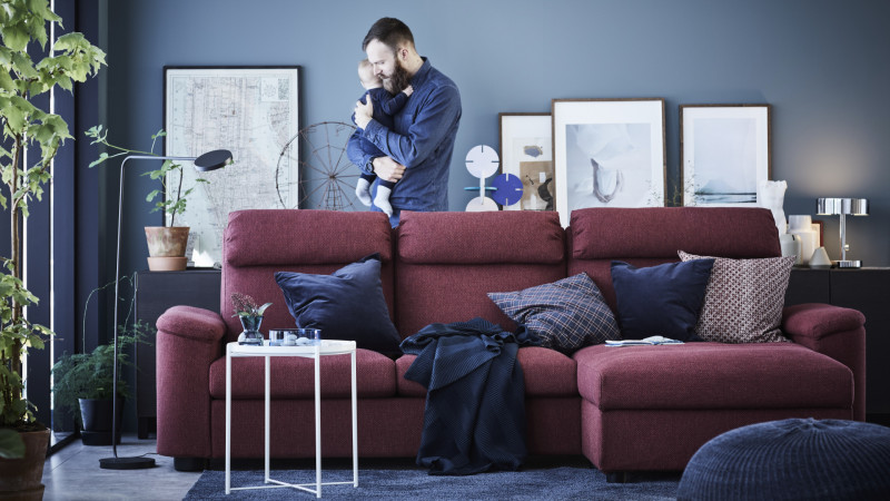 IKEA sprijină angajații care au copii mici. Noul beneficiu IKEA: o lună plătită de concediu parental pentru tați