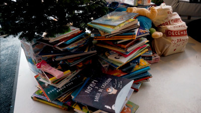 Prima bibliotecă făcută din donaţiile copiilor