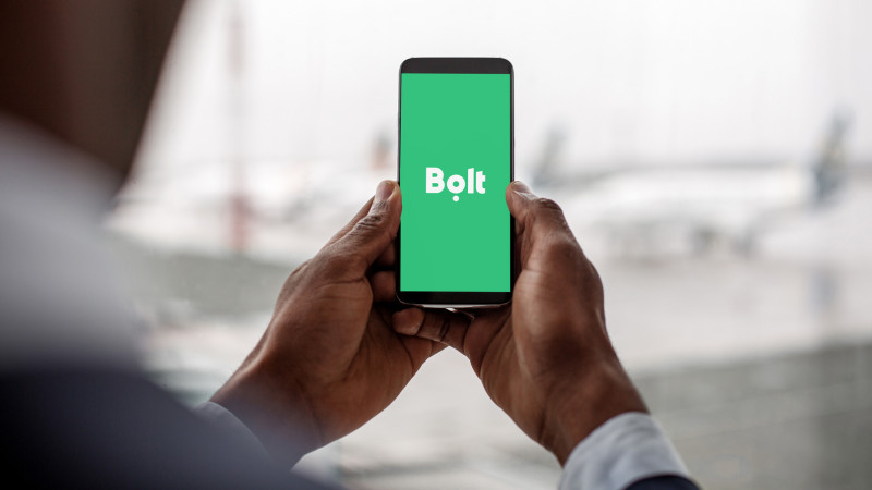 Taxify se numește acum Bolt