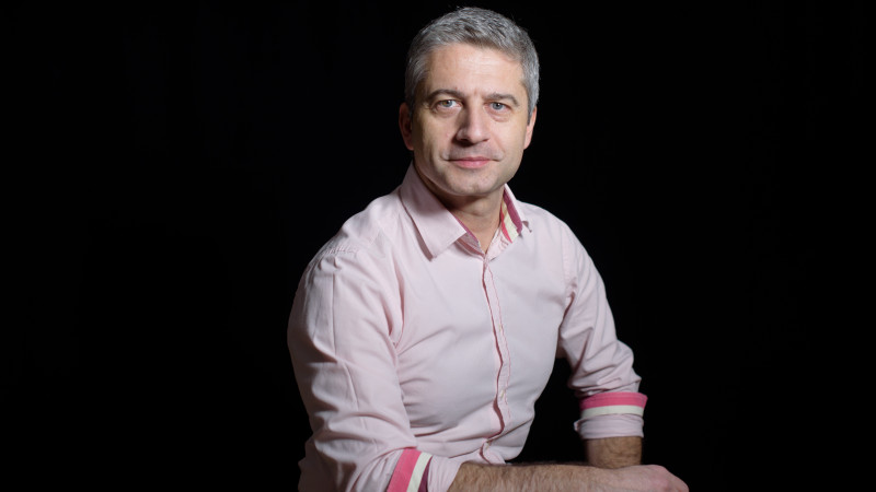 Tudor Mușat: Se investește mult în fake news și puțin în combatere. Politicienii sunt actorii principali, jurnaliștii fac față greu, publicul reproșează