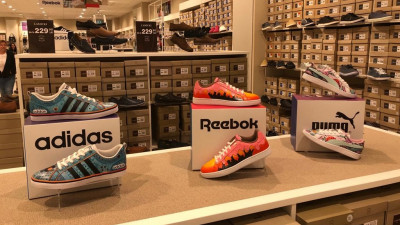 Custom-ul săptămânii: trei artiști români – Graure, Alexia și Victor - au personalizat pe teme urbane cei mai tari sneakerși din colecția Youngsters de la CCC Shoes & Bags