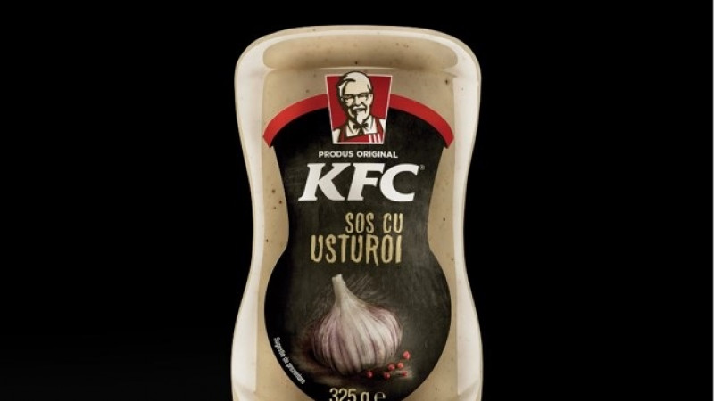 Sosul cu usturoi KFC, din nou în retail: Produsul este disponibil permanent, în rețeaua de magazine Carrefour din România