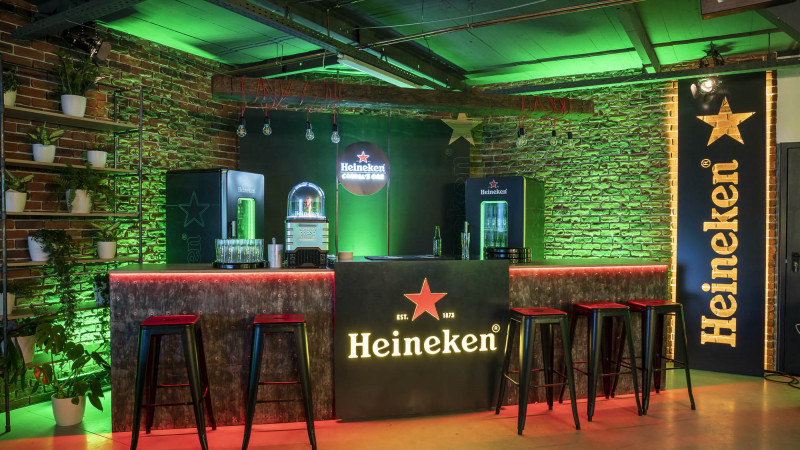 Noua campanie Heineken® transformă casele în Home Bar-uri, pentru experiențe UEFA Champions League de neratat