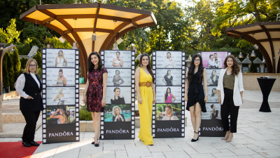 Strălucire pe covorul roșu de la VIVA Party cu bijuteriile Pandora