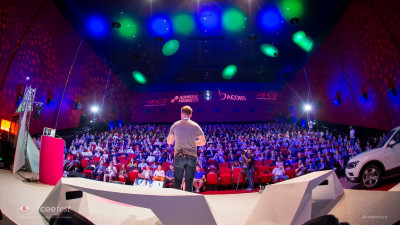 50.000 de euro premiu pentru startup-uri pe scena iCEE.fest: UPGRADE 100. Află cum poți participa (chiar gratuit) si ce trebuie să faci, dacă vrei să obții finanțarea