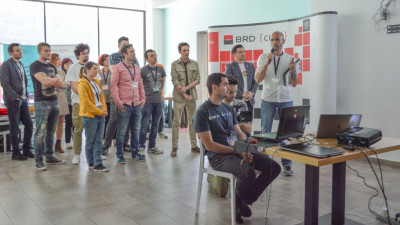 Cei cu “ADN digital”, invitați să dezvolte aplicații software pentru o lume mai bună