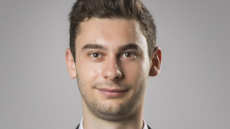 Exploatarea popularității influencerilor - publicitate fără limite?