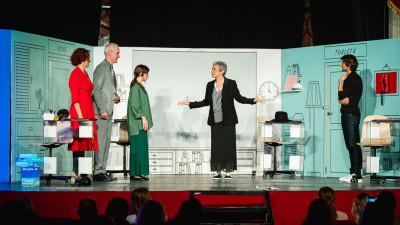 #ViațaLaBirou, prima piesă de teatru din România scrisă special pentru o companie privată