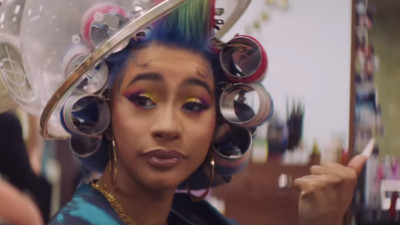 Unghiile lui Cardi B. fac minuni pentru Reebok