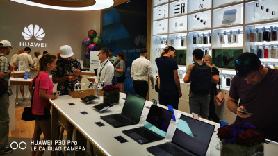 Huawei a deschis primul Huawei Experience Store din Rom&acirc;nia