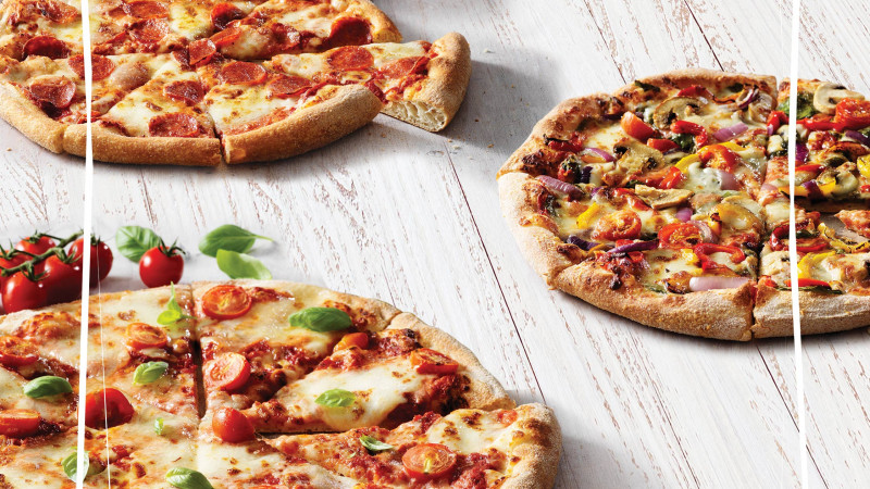 În această vară, Pizza Hut surprinde consumatorii cu un nou produs, San Francisco Style Pizza, pe noul blat aerat şi uşor crocant