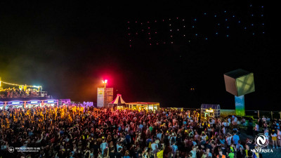 Premieră în România: Peroni Nastro Azzurro a surprins publicul Neversea cu primul show de drone realizat deasupra Mării Negre