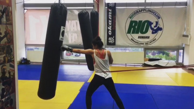 [Obsesii part-time] Andreea Clincea (Geometry): Nu fac kickboxing pentru ca-mi place sa lovesc oameni sau sa ma bat cu cineva