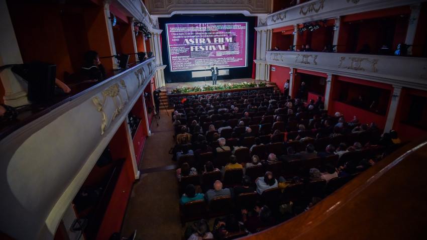 Debutul celei de-a XXVI-a ediții a Festivalului Astra Film, sărbătorit cu  săli pline, invitați de renume mondial și proiecții sold-out