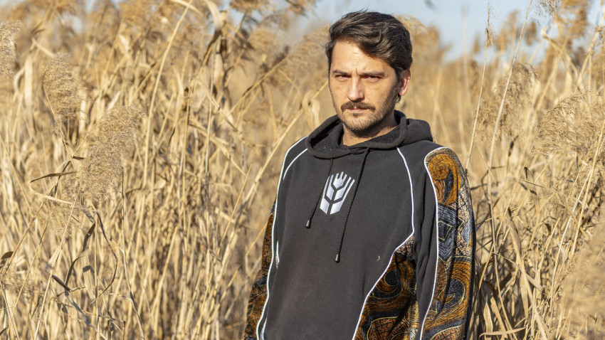 Mircea Topoleanu: In mijlocul Bucurestiului, intr-o oaza de natura, traia o familie complet izolata de oras. Am vrut sa stim cum a supravietuit