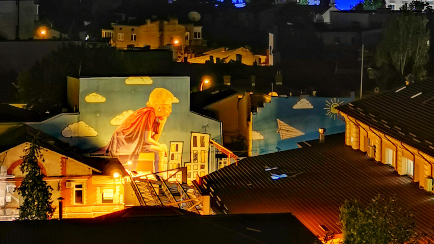 Primul ZID de Bine aflat în curtea Spitalului Grigore Alexandrescu, este finalizat. Cauza lunii iunie se bucură de susținerea Kaufland România