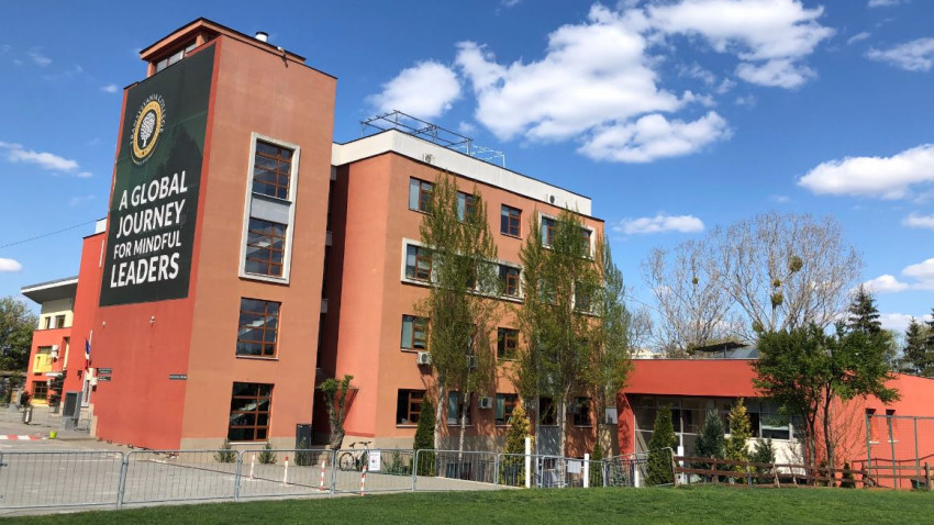 Transylvania College oferă trei burse de excelență pentru întregul ciclu liceal