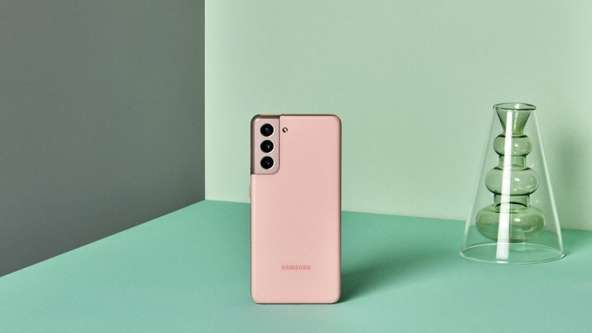 Samsung Galaxy S21 și Galaxy S21+ transformă fiecare zi într-una epică