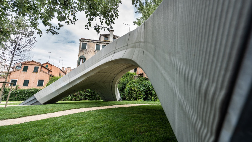 Grupul Holcim dezvăluie primul pod din lume realizat cu beton printat 3D