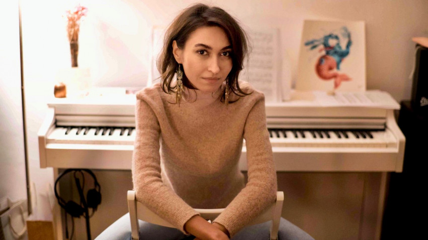 [Obsesii part-time] Alexandra Juvină: Am găsit un punct comun între muzică și advertising pe care l-am și explorat când am compus muzică pentru câteva reclame