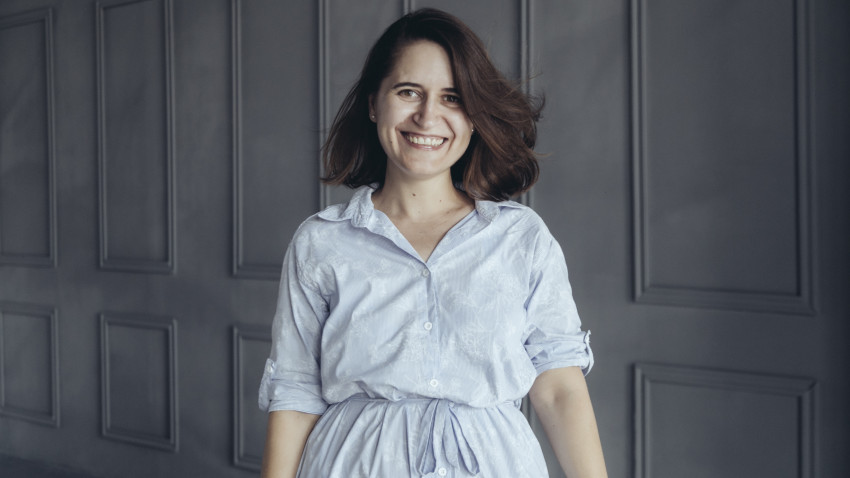 Simona Rădoi și culisele revenirii la viața de festival: A fost și rămâne o provocare să ajungi cu mesajele tale la public într-o mare de zgomot