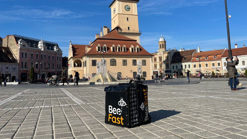 BeeFast se extinde în Brașov. Estimări: 35 de minute timpul mediu de livrare și 300 comenzi zilnice până la finalul anului