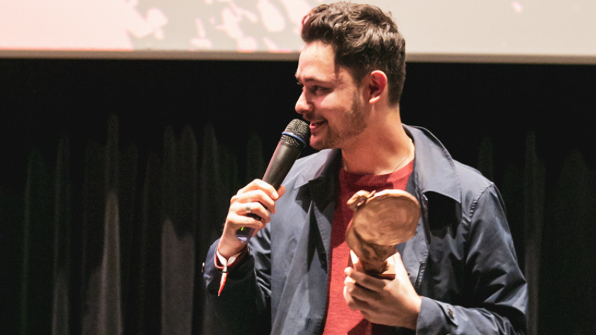 „DAWN BREAKS BEHIND THE EYES” a câștigat Dracula Trophy, premiul pentru cel mai bun film de lungmetraj, în cadrul festivalului internațional de film fantastic, Dracula Film Festival, ediția 2021