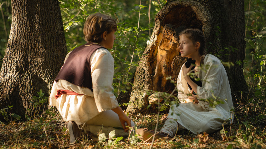 Speranţă fără graniţă: Filmul „Copacul Dorințelor: Amintiri din copilărie” are premiera pe marile ecrane pe 25 martie