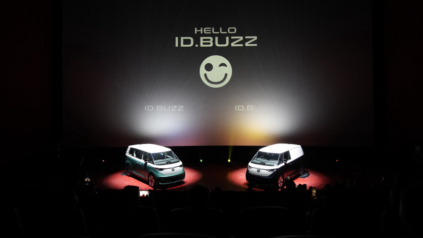 Premieră electrică în România: noul Volkswagen ID. BUZZ poate fi văzut în noul concept store Moon City