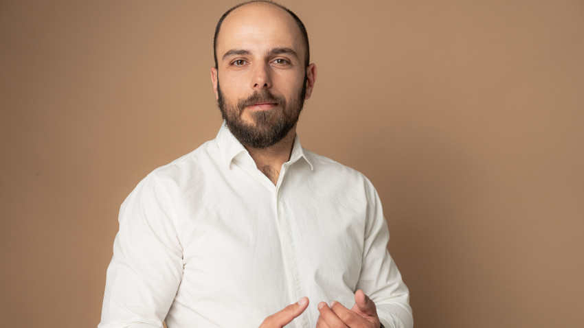 Creștere uriașă pentru AI în publicitate în următorii 10 ani, anunță GroupM România