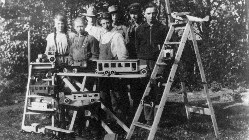 Cărămidă cu cărămidă – construim pasiunea pentru LEGO®, de 90 de ani
