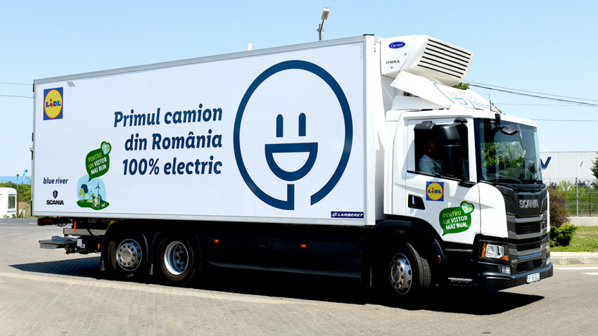 Primul camion electric din România marca Scania va face parte din flota Blue River și va livra produse pentru Lidl România
