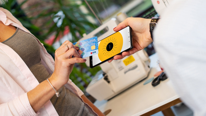 Turiștii străini au cheltuit cu aproape 40% mai mult în România, în această vară, decât în 2021. Stațiunile montane, Transilvania și Apusenii au fost cele mai populare destinații de vacanță