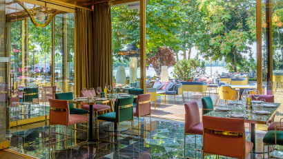 1 an de TUYA, restaurantul internaţional de pe malul lacului Herăstrău