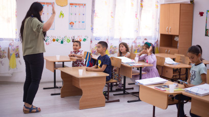 Teach for Romania și NN contribuie la educația copiilor din comunități dezavantajate. Aproape 100 de copii din județul Vrancea beneficiază de susținere pentru educație de calitate