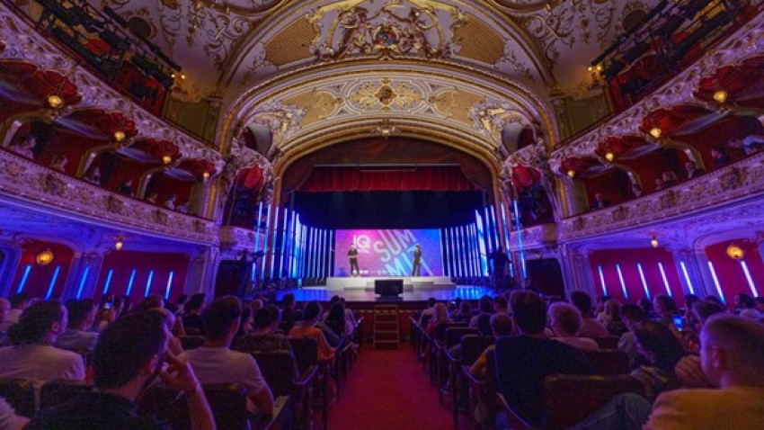 IQ DIGITAL Summit îi aduce la Brașov pe cunoscutul autor Andreas Ekstrom, futurologul Matthew Griffin, antreprenorul Iulian Stanciu și mulți alți speakeri importanți