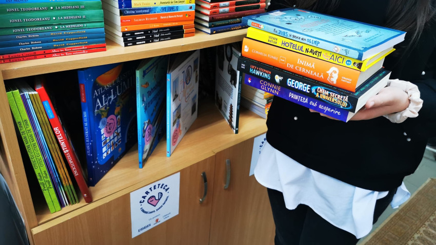 Libris și Salvați Copiii duc cărțile mai aproape de 33.116 de elevi cu acces limitat la lectură. Peste 11.000 de volume vor fi donate în a patra ediție a proiectului CarteTeca celor 53 de biblioteci câștigătoare