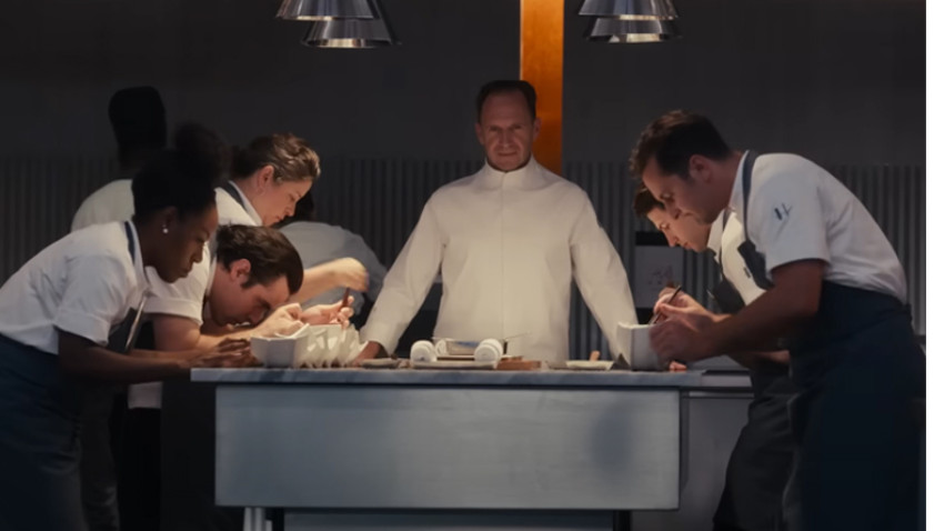 „The Menu / Meniul”, un thriller psihologic despre lumea exclusivistă a restaurantelor de lux